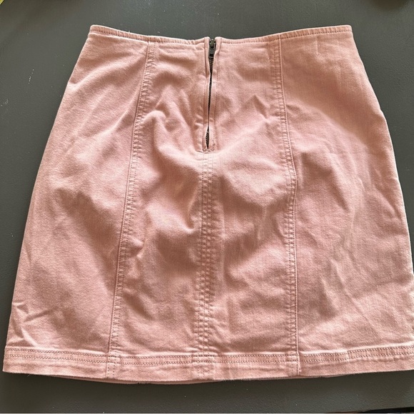 PacSun Pink Short Mini Skirt Stretch Material Faux Denim 24 Zipper Back Tight - Picture 7 of 8